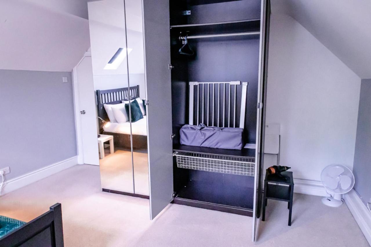 Lord Street - 2 Beautiful Apartments - Sleep Up To 14 Guests - By Rework Accommodation เชสเตอร์ ภายนอก รูปภาพ