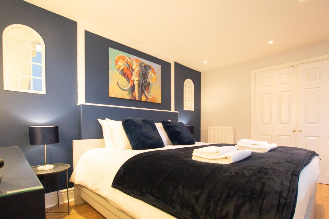 Lord Street - 2 Beautiful Apartments - Sleep Up To 14 Guests - By Rework Accommodation เชสเตอร์ ภายนอก รูปภาพ